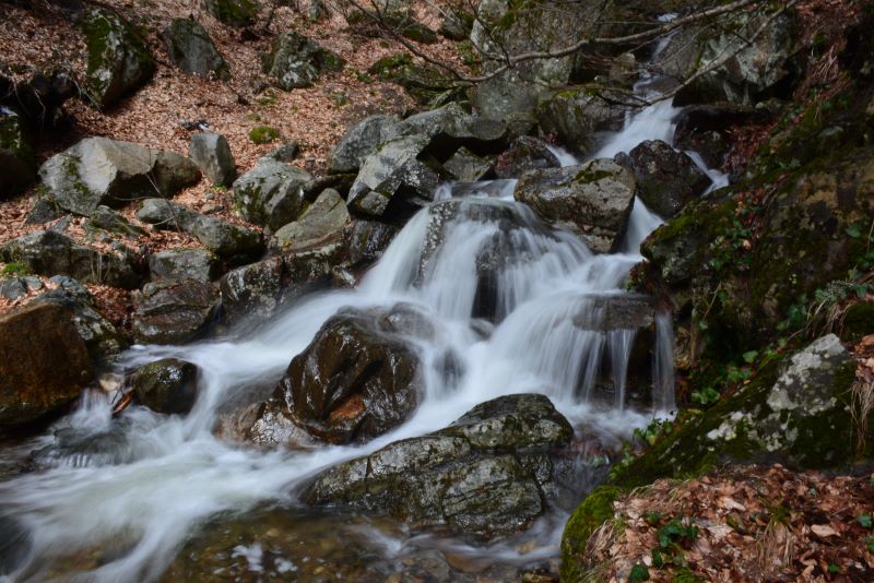Bursa Soğukpınar şelalesi piknik alanı manzarası